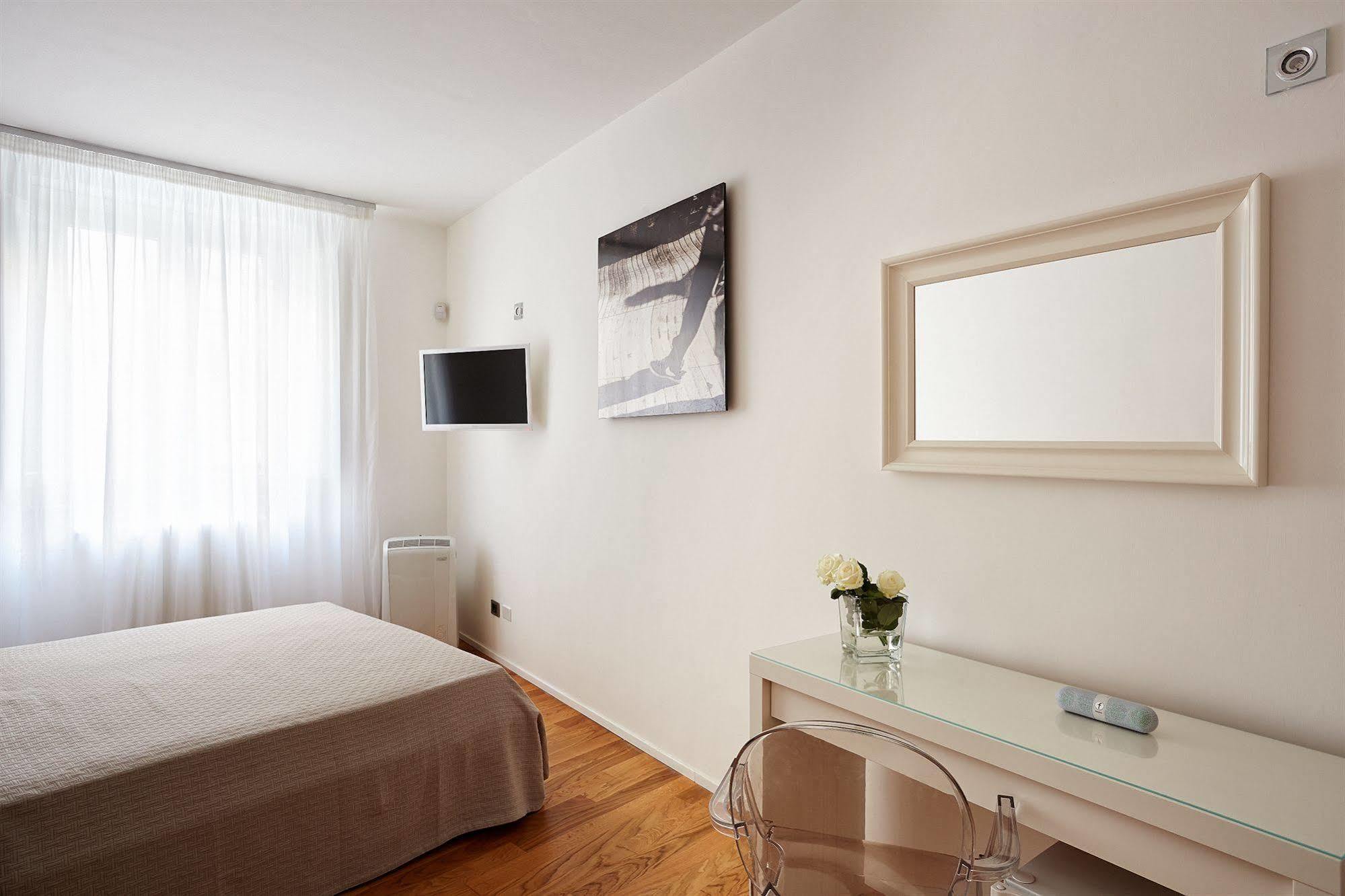 Suite Home Moncada Palermo Buitenkant foto